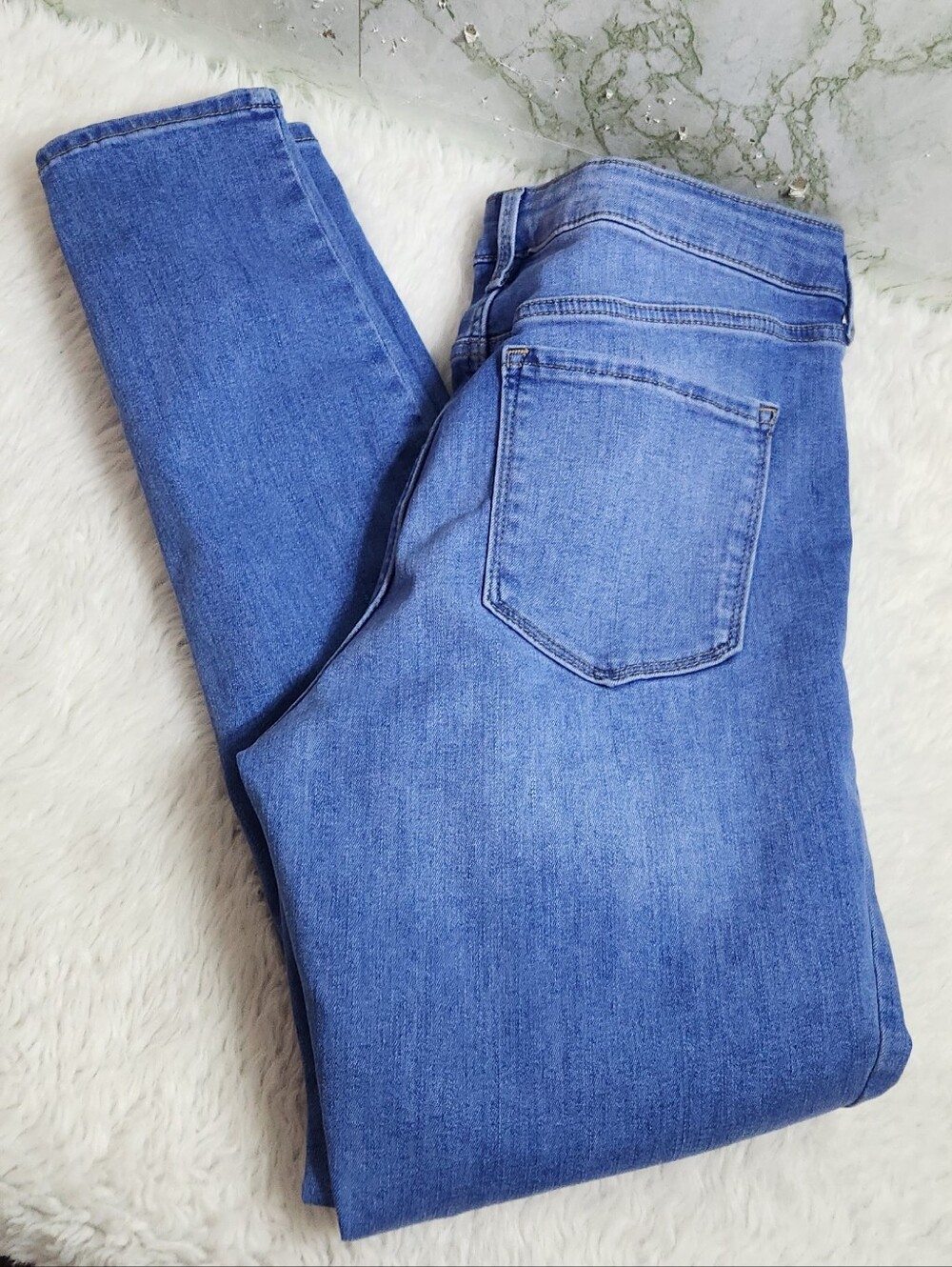 Old Navy Rockstar Super Skinny Mid Rise Jeans